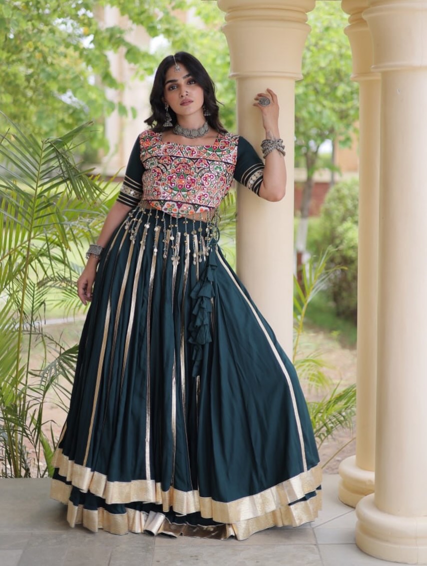 Zariya Noir Garba Lehenga Set
