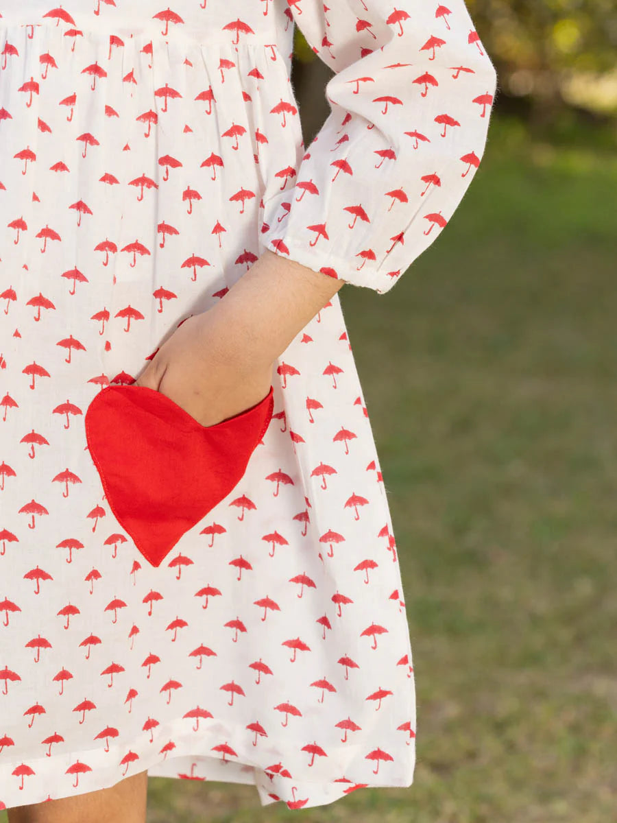 Pre-washed children’s clothing