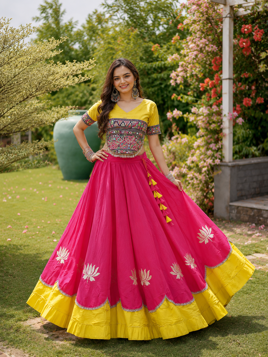 Raas Rang Kutchi Gamthi Navratri Lehenga Set