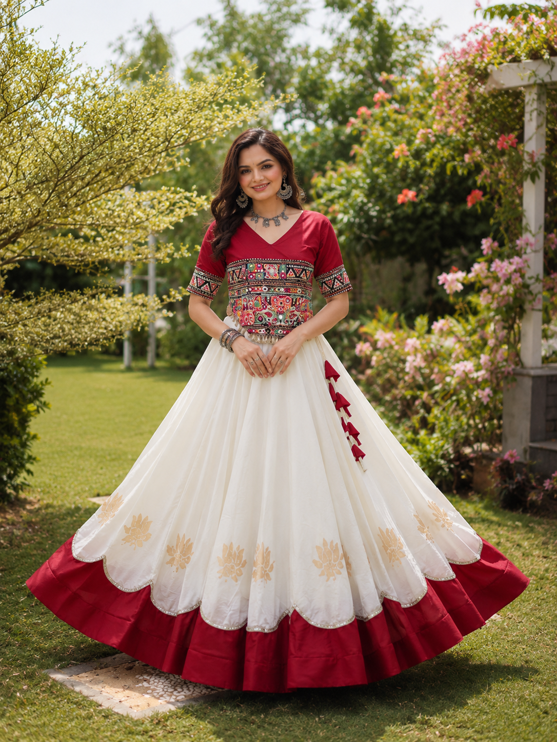 Raas Rang Kutchi Gamthi Navratri Lehenga Set