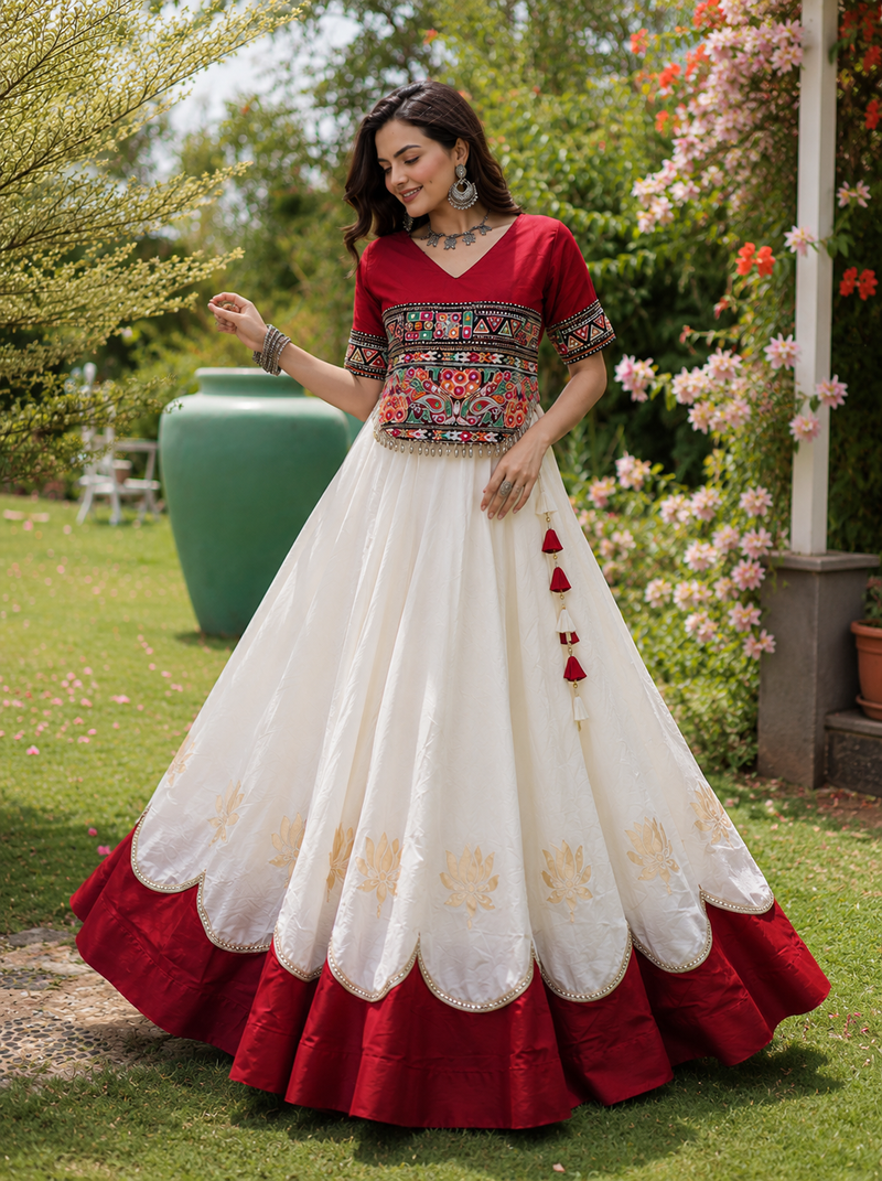 Raas Rang Kutchi Gamthi Navratri Lehenga Set