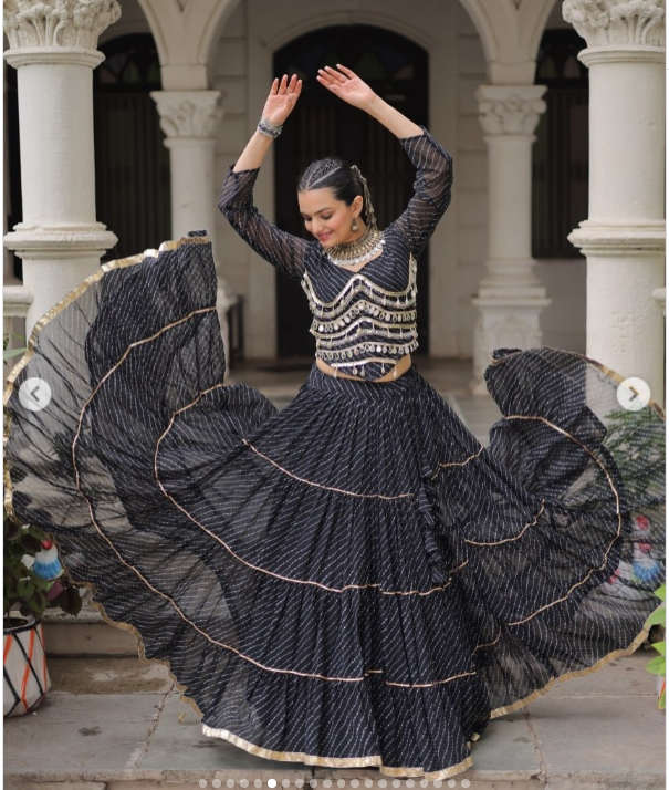 Royal & Pleated Navratri Lehenga Set