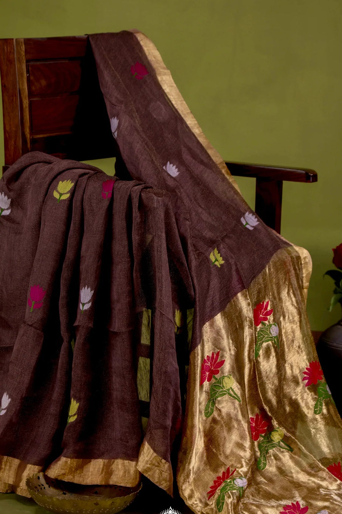 Rajvanshi Silk Linen Jamdani Saree