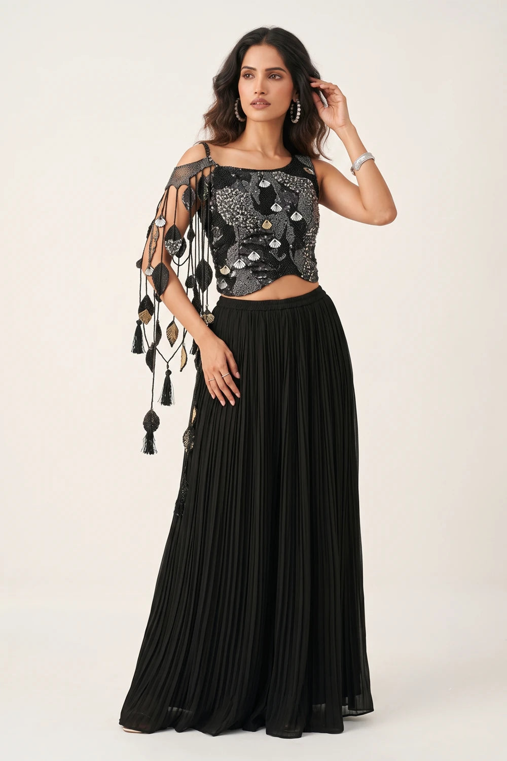 Siyah Saaz Embroidered Palazzo Set