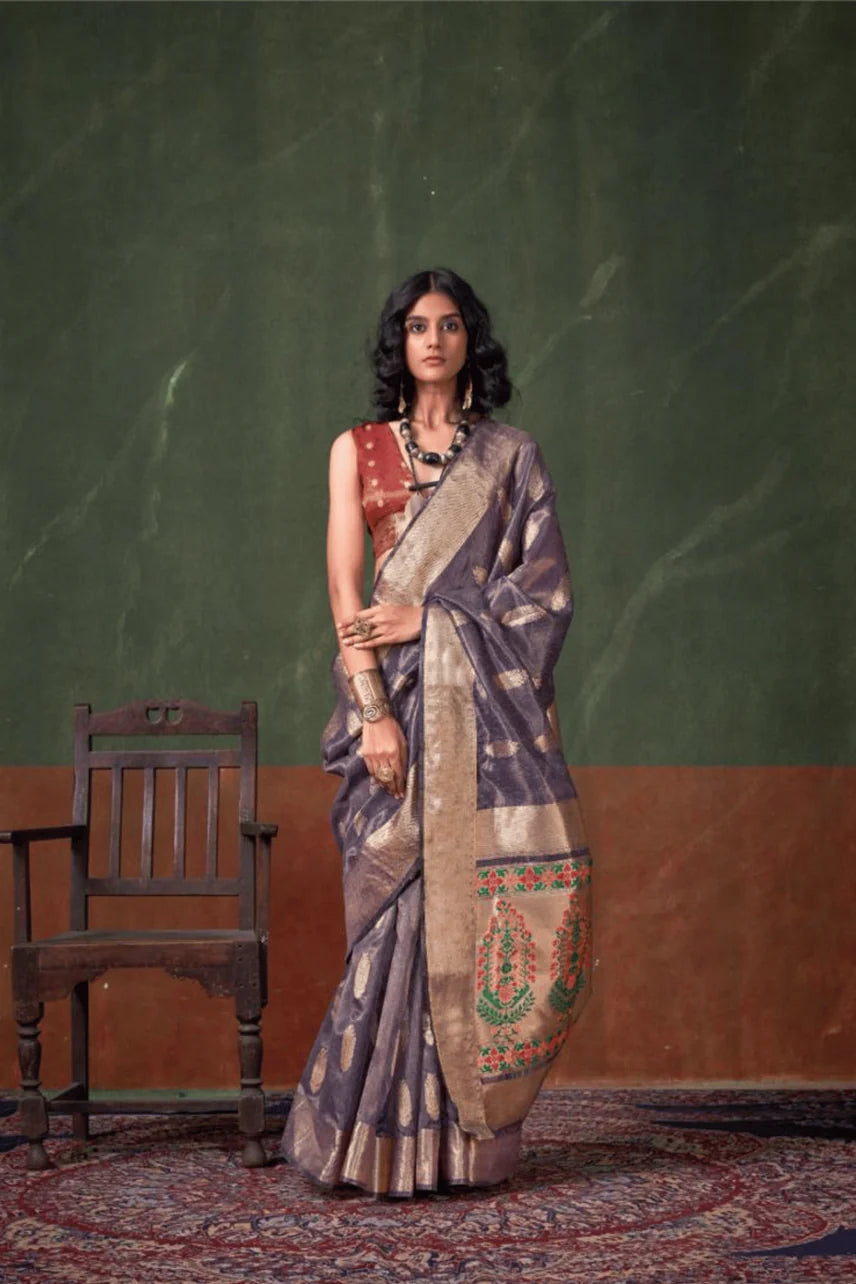 Adjustable fit saree