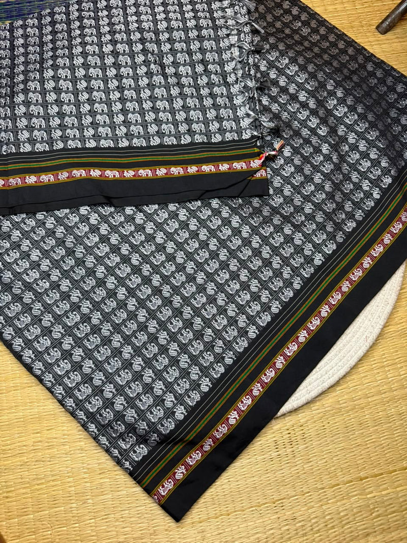 Gajavarn Khun Traditional Maharashtrian Ethnic Wear Saree