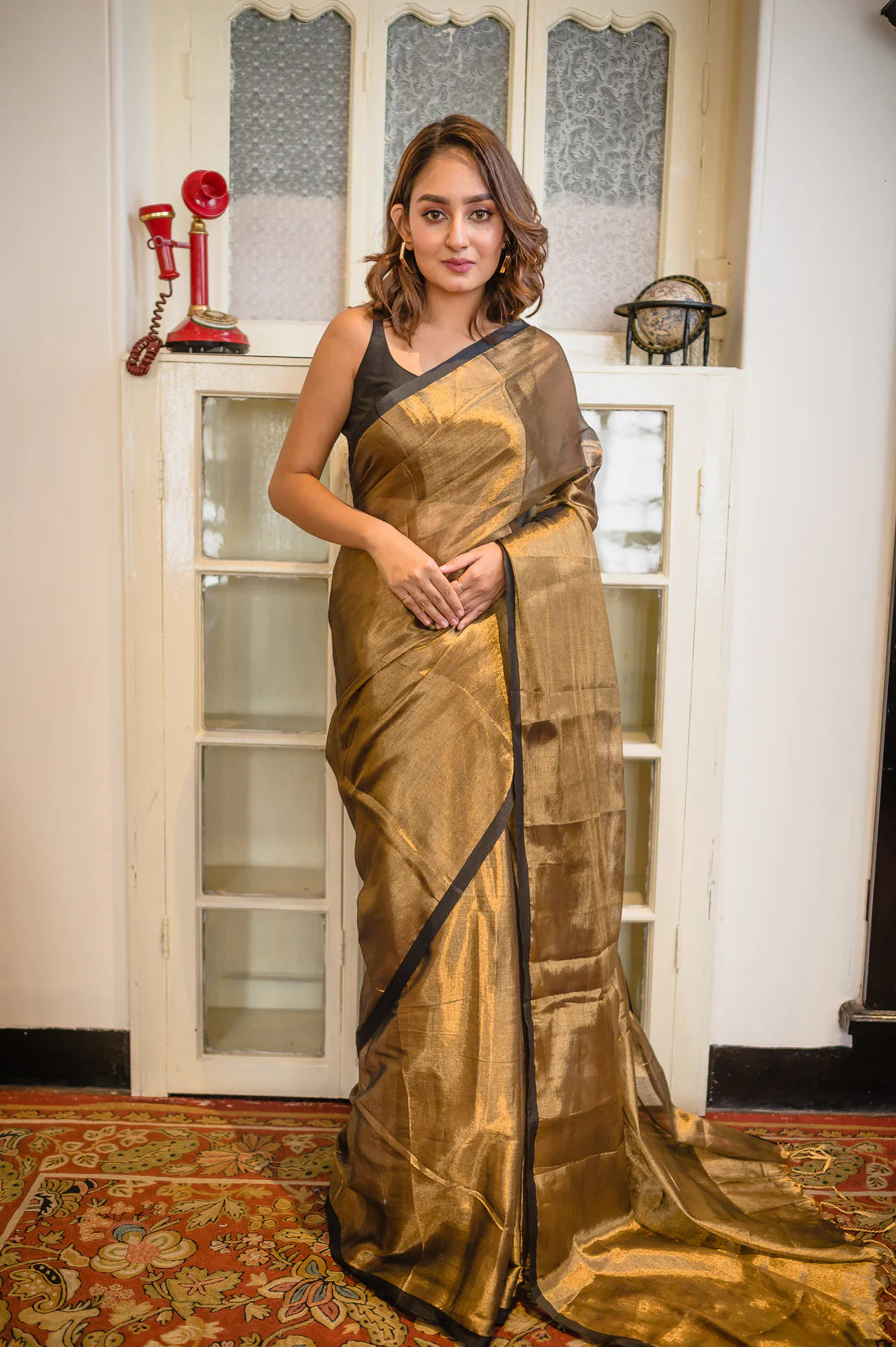 Lightweight tissue saree for party wear