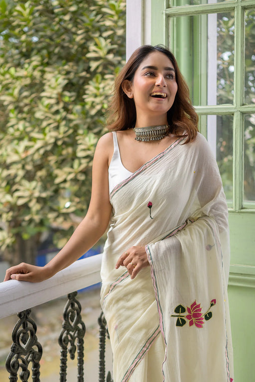 White Lotus Mulmul Cotton Saree