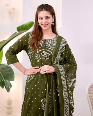 Deshi Lado Bandhej Kurta Pant Set with Dupatta