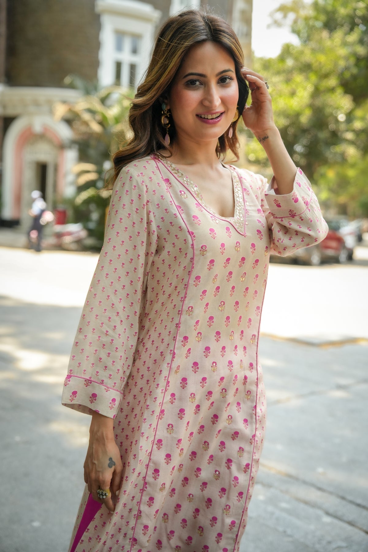 Beige kurta with pink accents