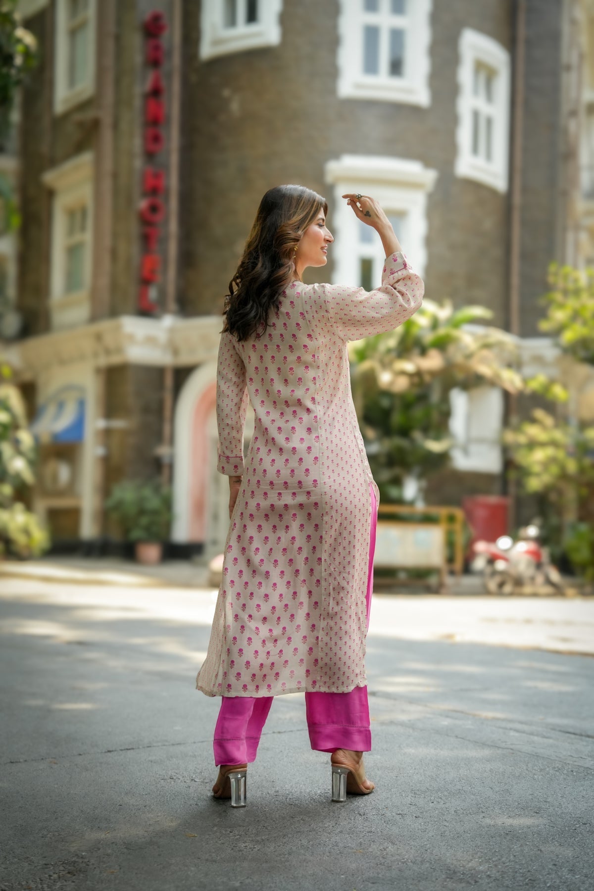Lightweight kurta pant outfit