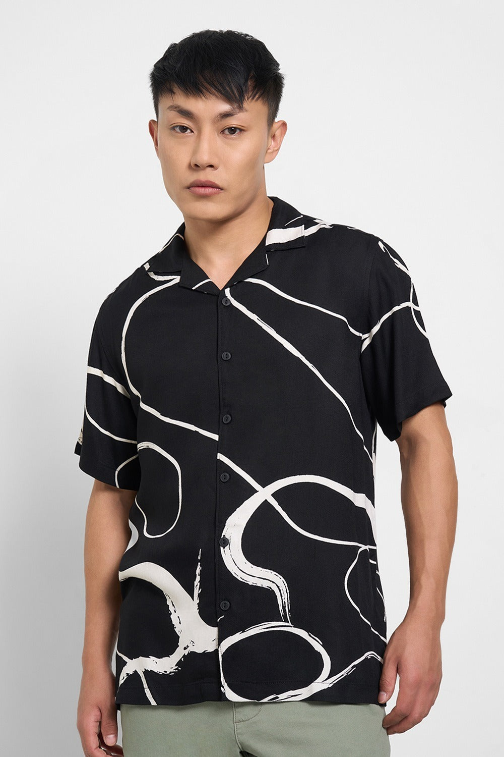 Half sleeve resort collar shirt