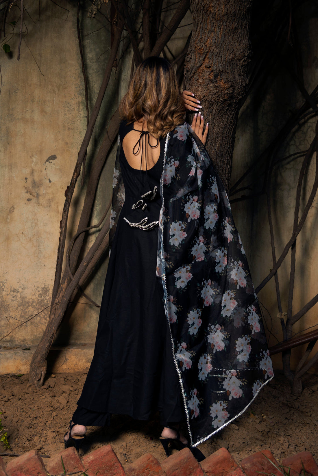 printed organza dupatta with black suit