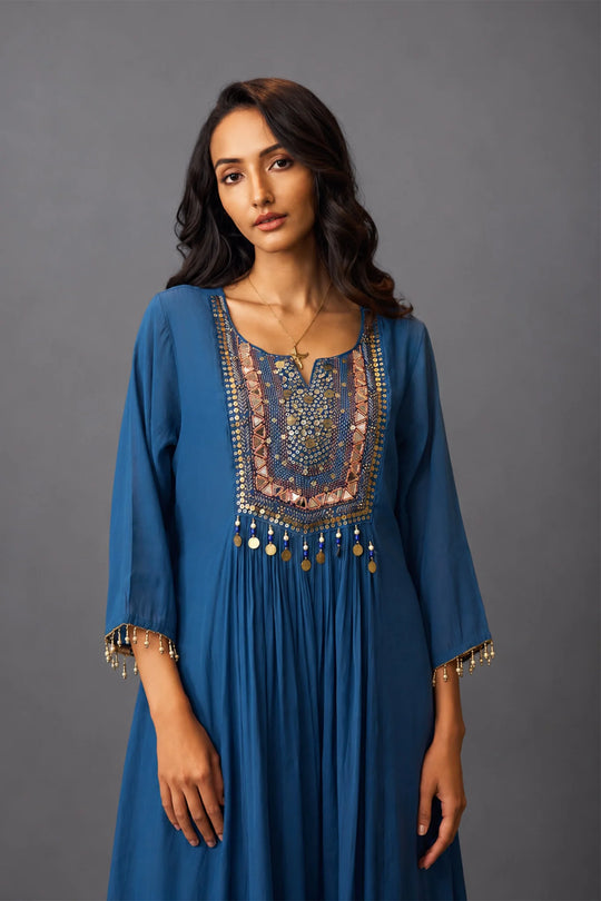 Neel Jharokha Embroidered Kurta Set