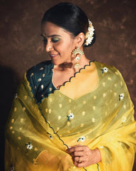 floral print saree