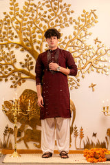 Mirror embroidery kurta