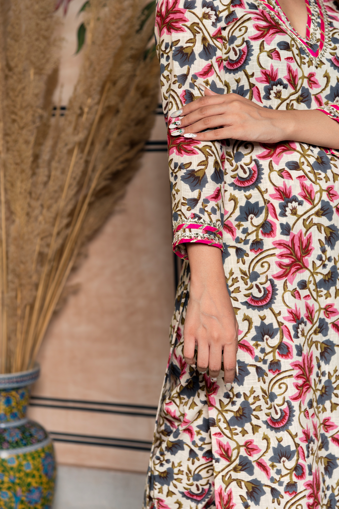 V-neck cotton kurta set
