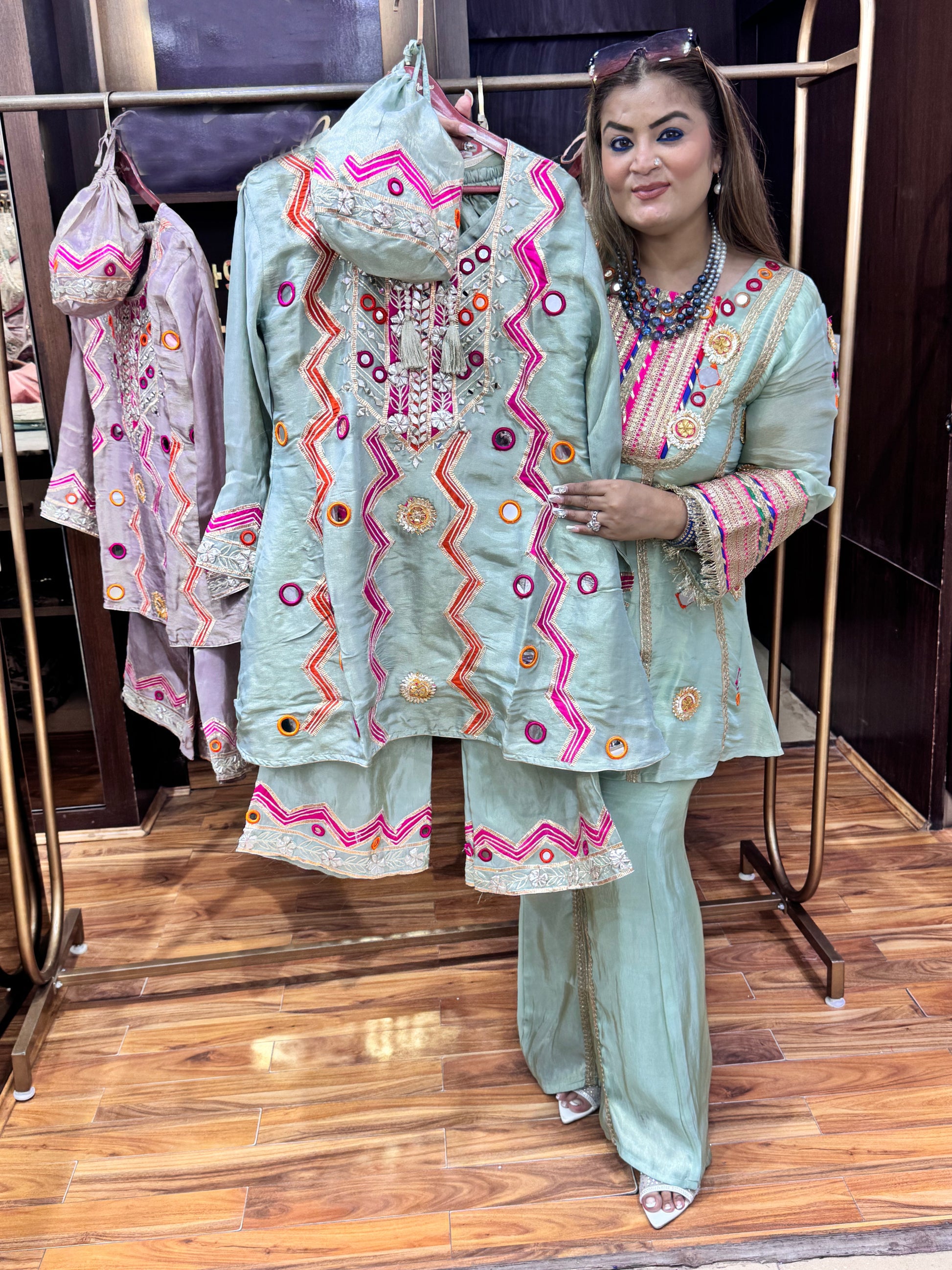 ethnic wear with potli