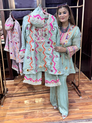 ethnic wear with potli