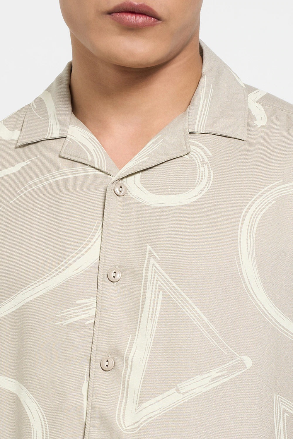 Half sleeve resort collar shirt