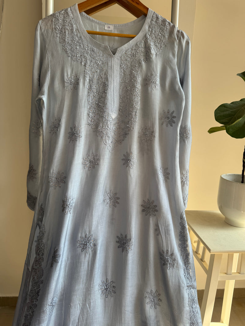 Hand embroidered chikankari kurti