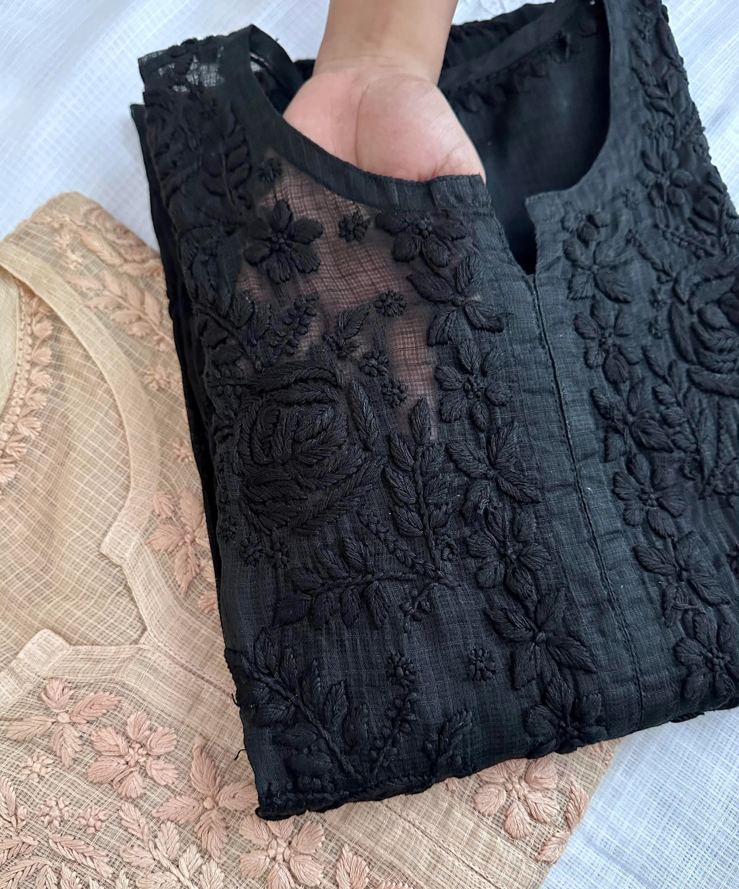 chikankari handwork