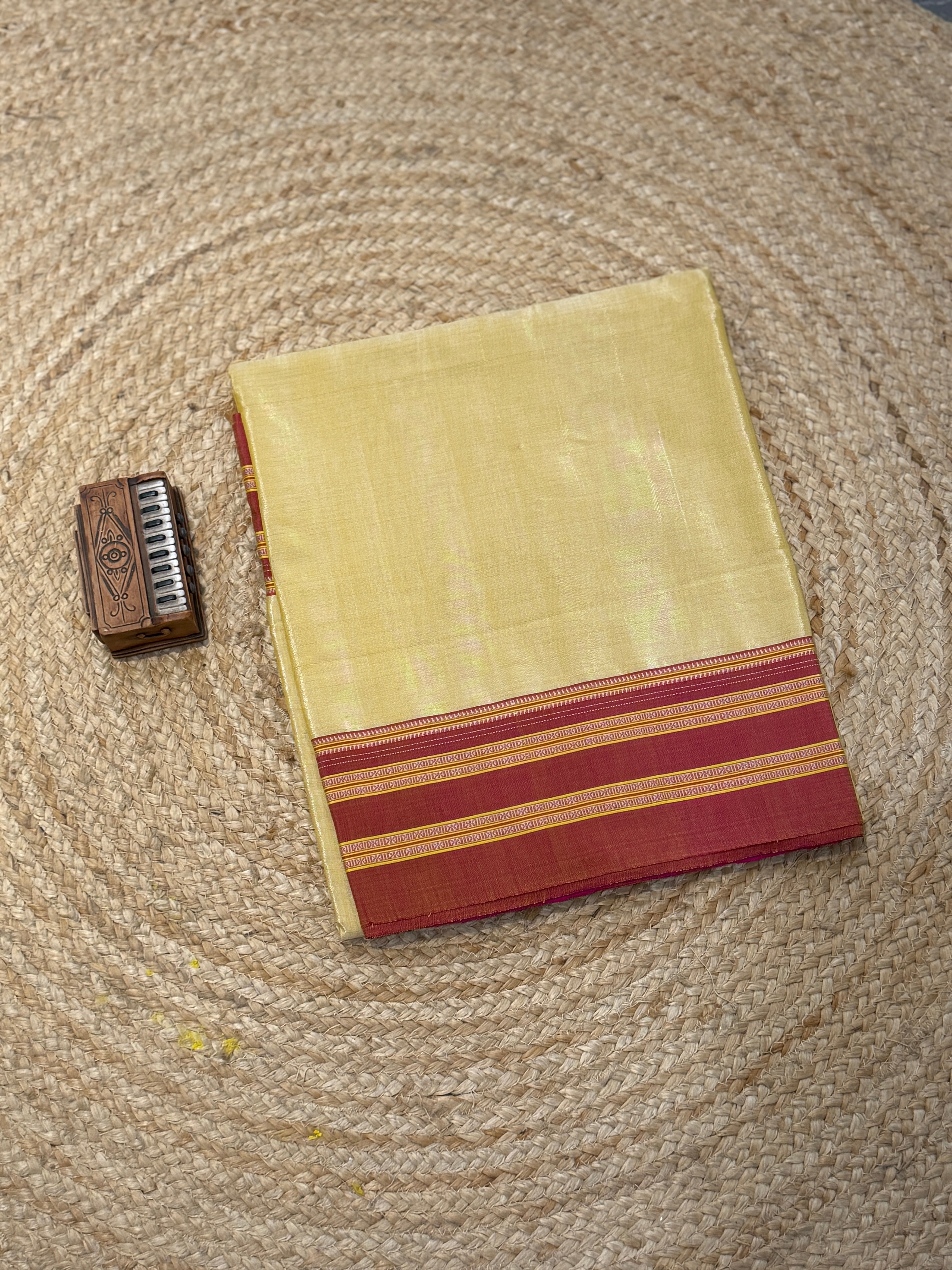 Indian saree with contrast border