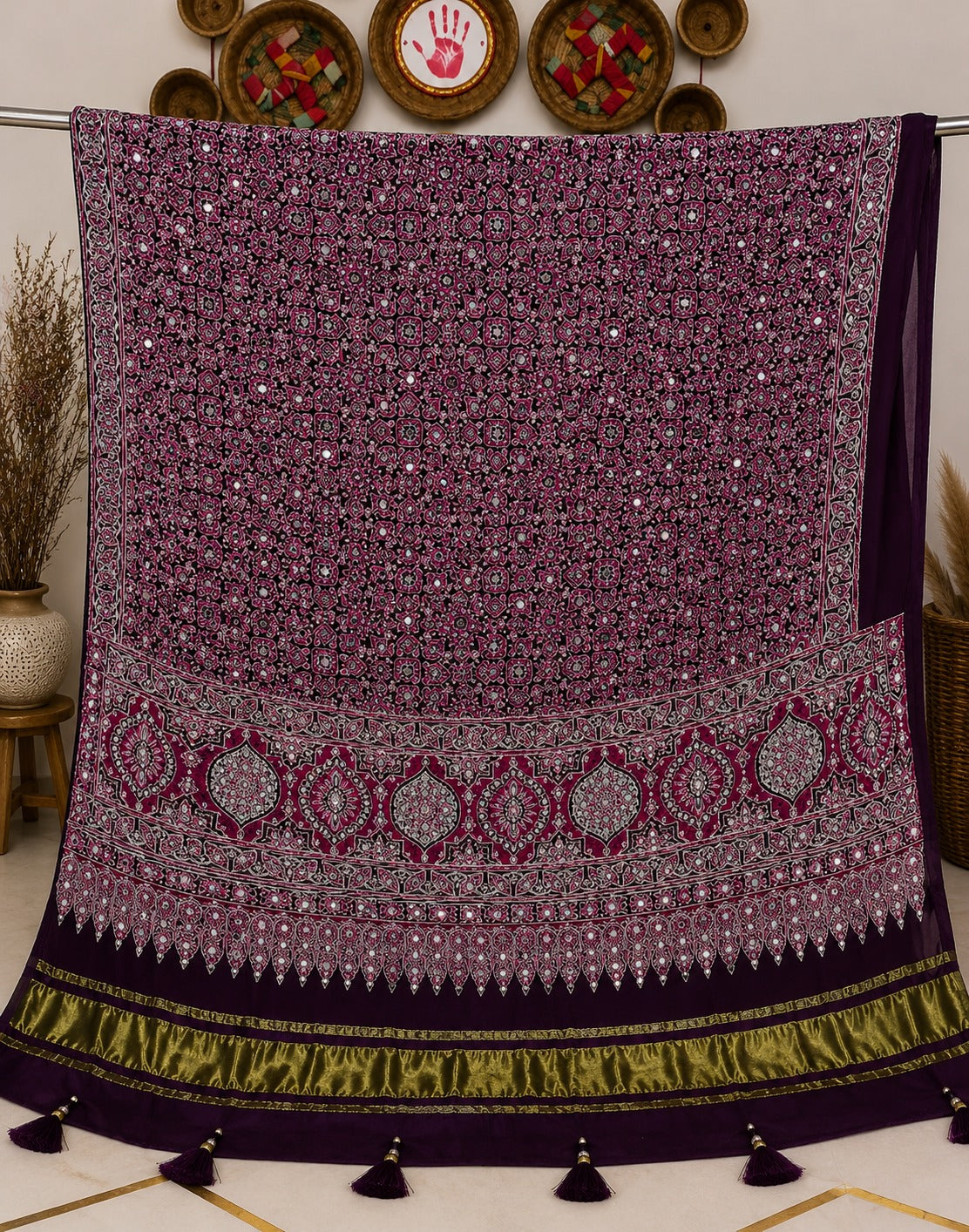 Kaalika Goldline Dupatta
