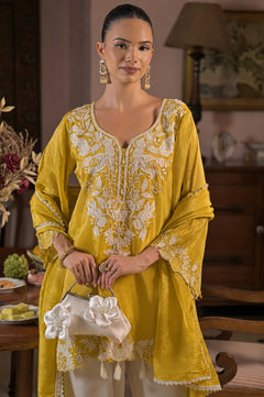 Kashvi Sunehri Embroidered Farshi Set