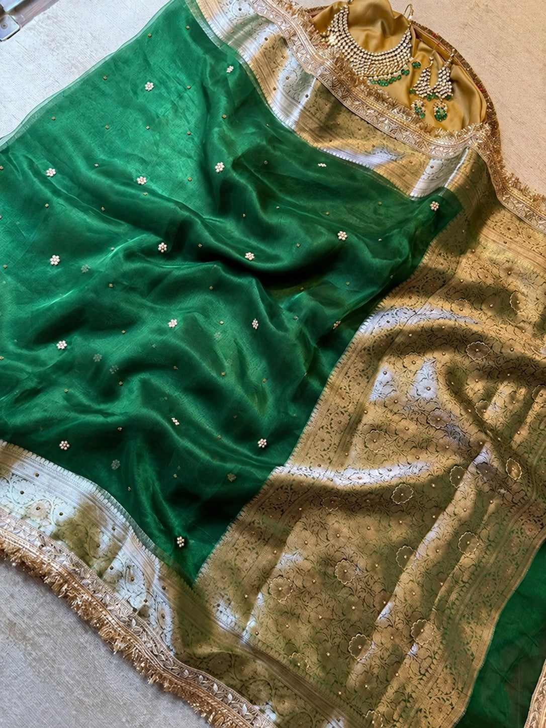 Shahi Amethyst Sitara Border Banarasi Saree
