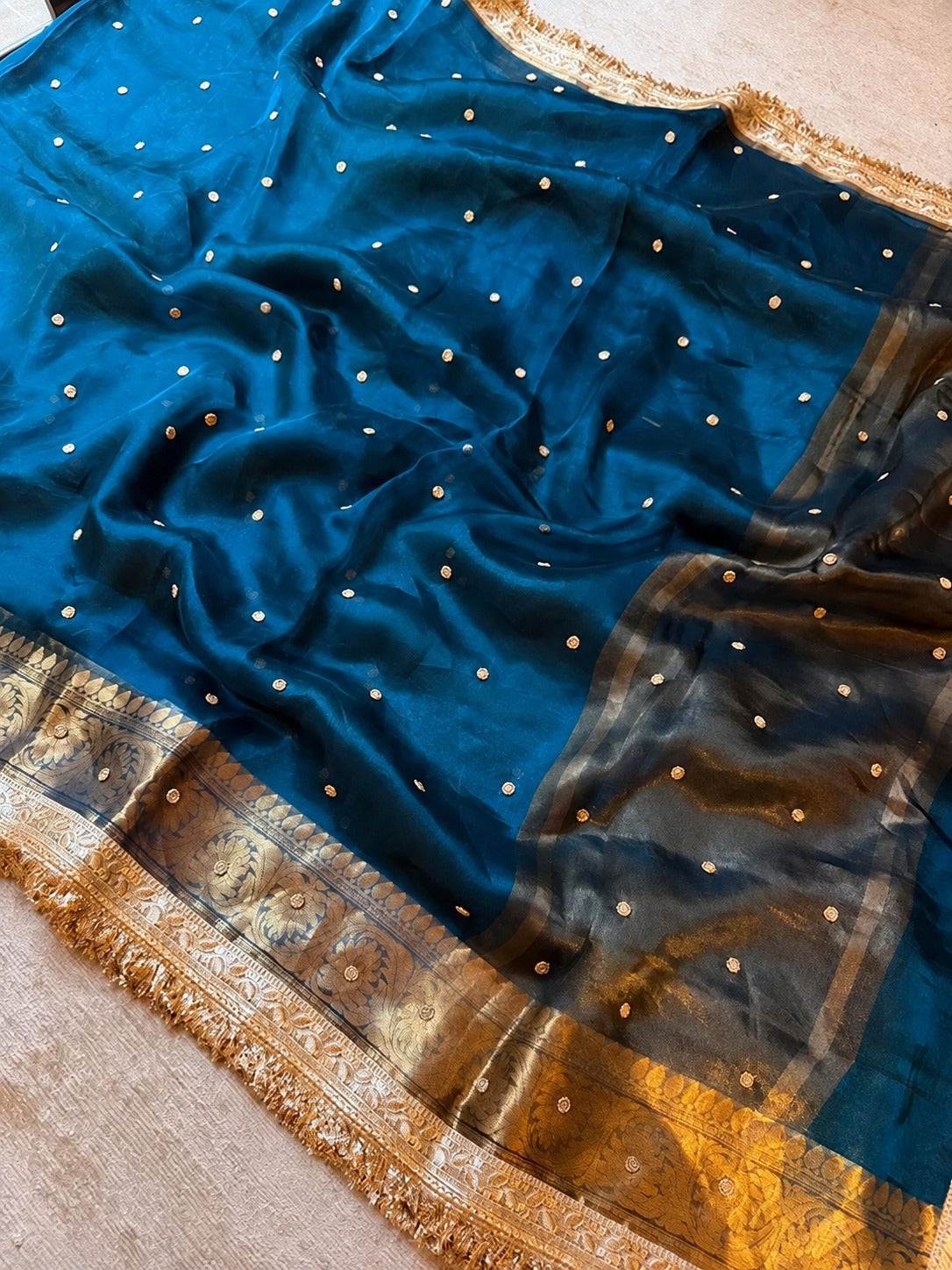 Shahi Amethyst Sitara Border Banarasi Saree