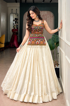 Riwaayat Royale Ivory Lehenga