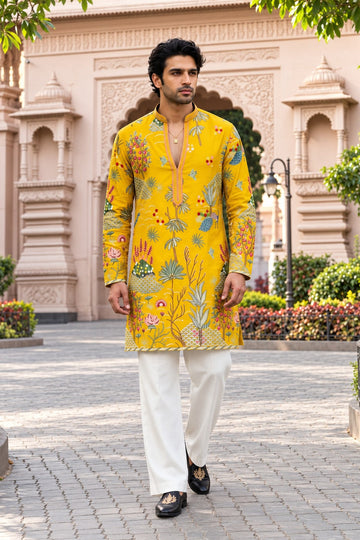 Sunehri Gulshan Embroidered Men’s Silk Kurta