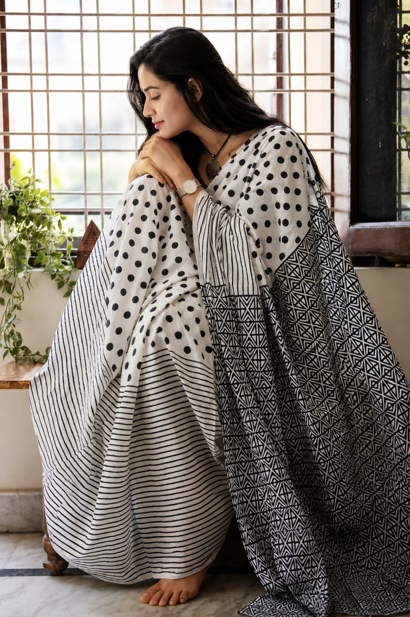 Monochrome Muse Printed Cotton Saree