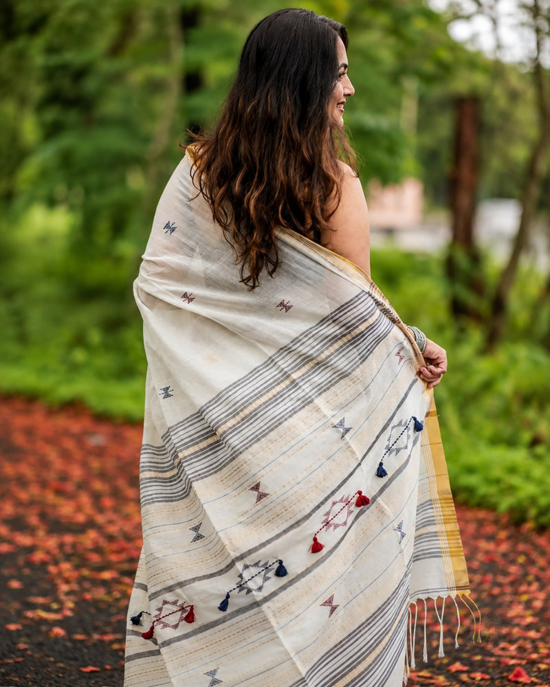 Ivory Grace Handloom Saree