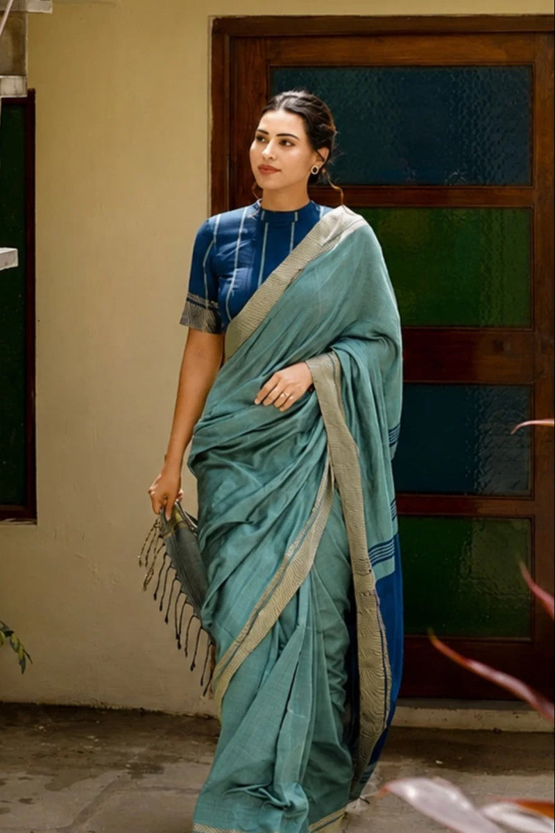 Handloom Cotton Saree with Elegant Contrast Border