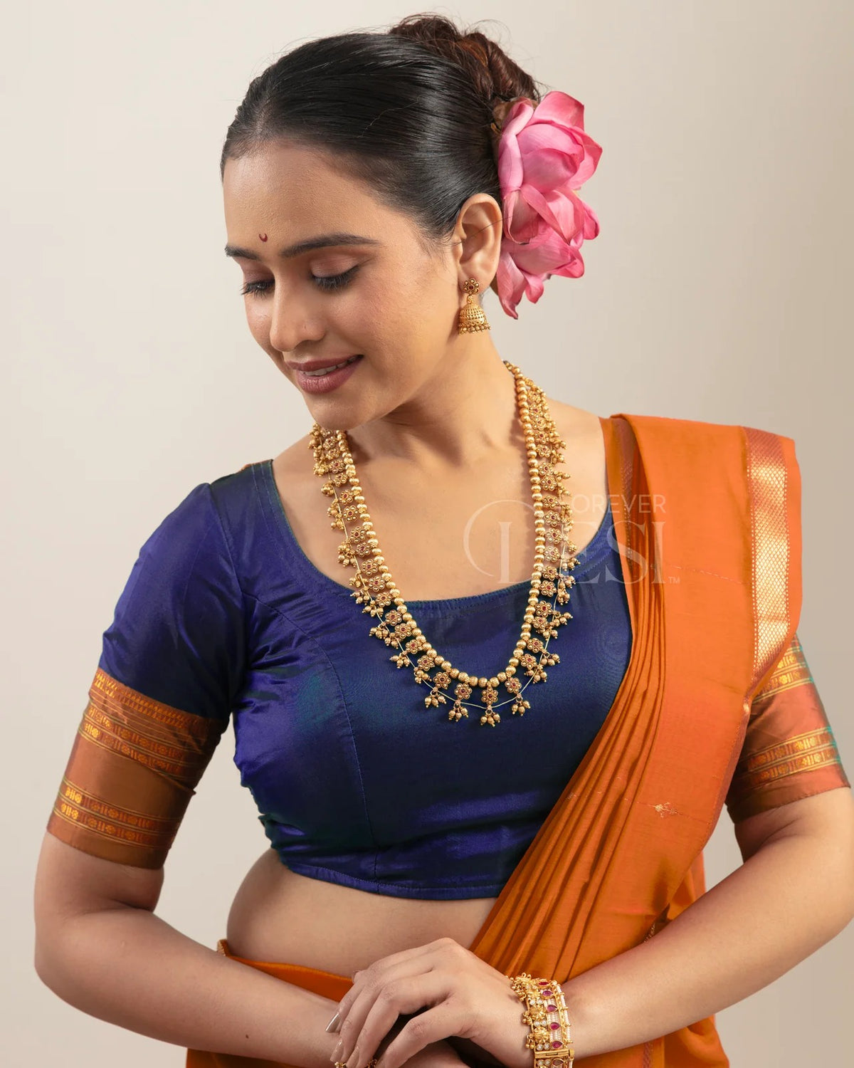Kudi Kolhapuri Saaj Gold Necklace Set