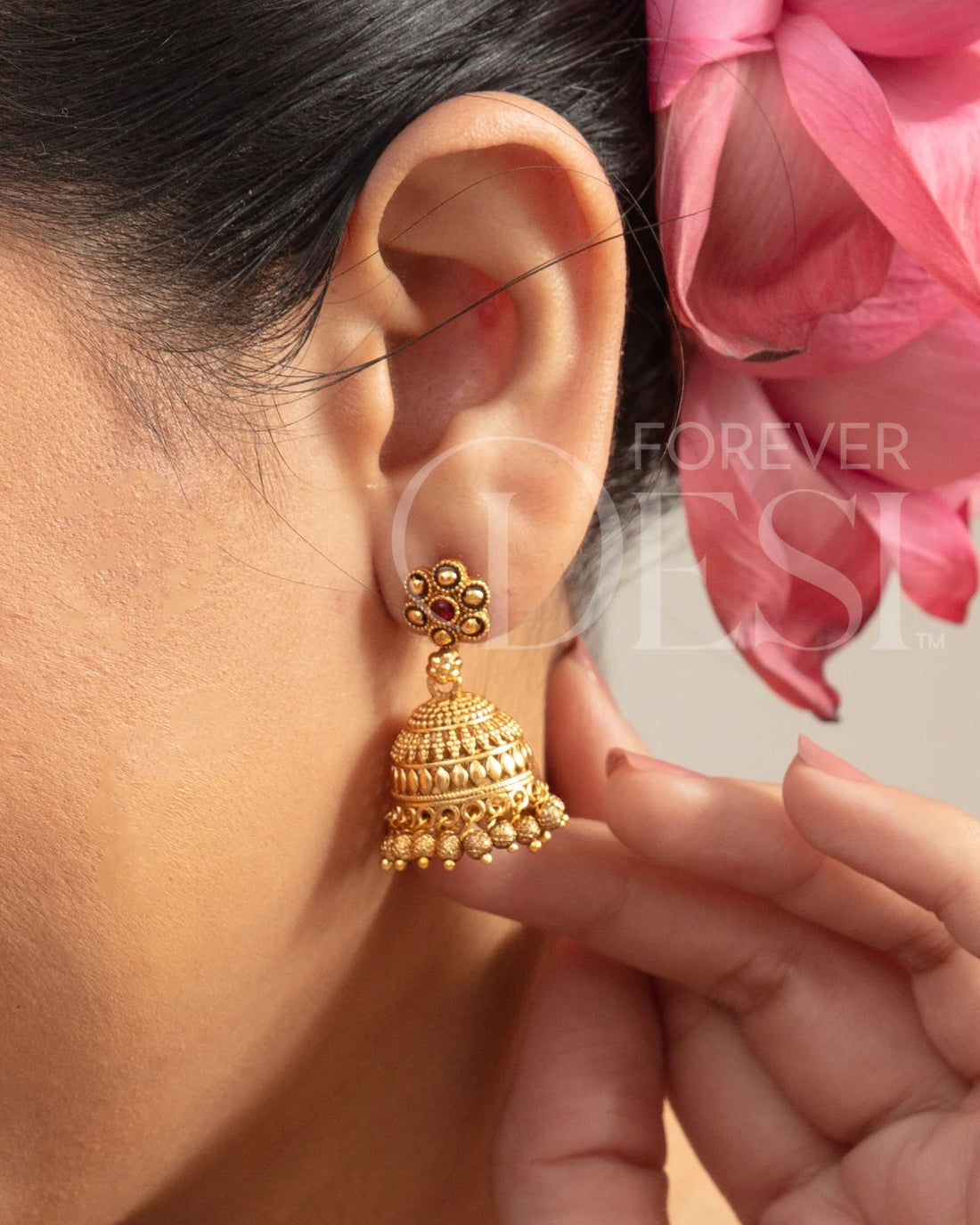 Kudi Kolhapuri Saaj Gold Necklace Set