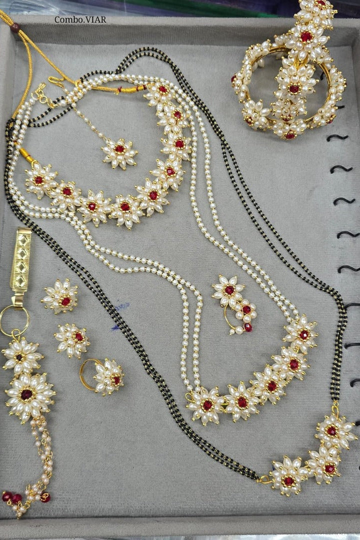 Maharashtrian Paramparik Moti Jewellery Set