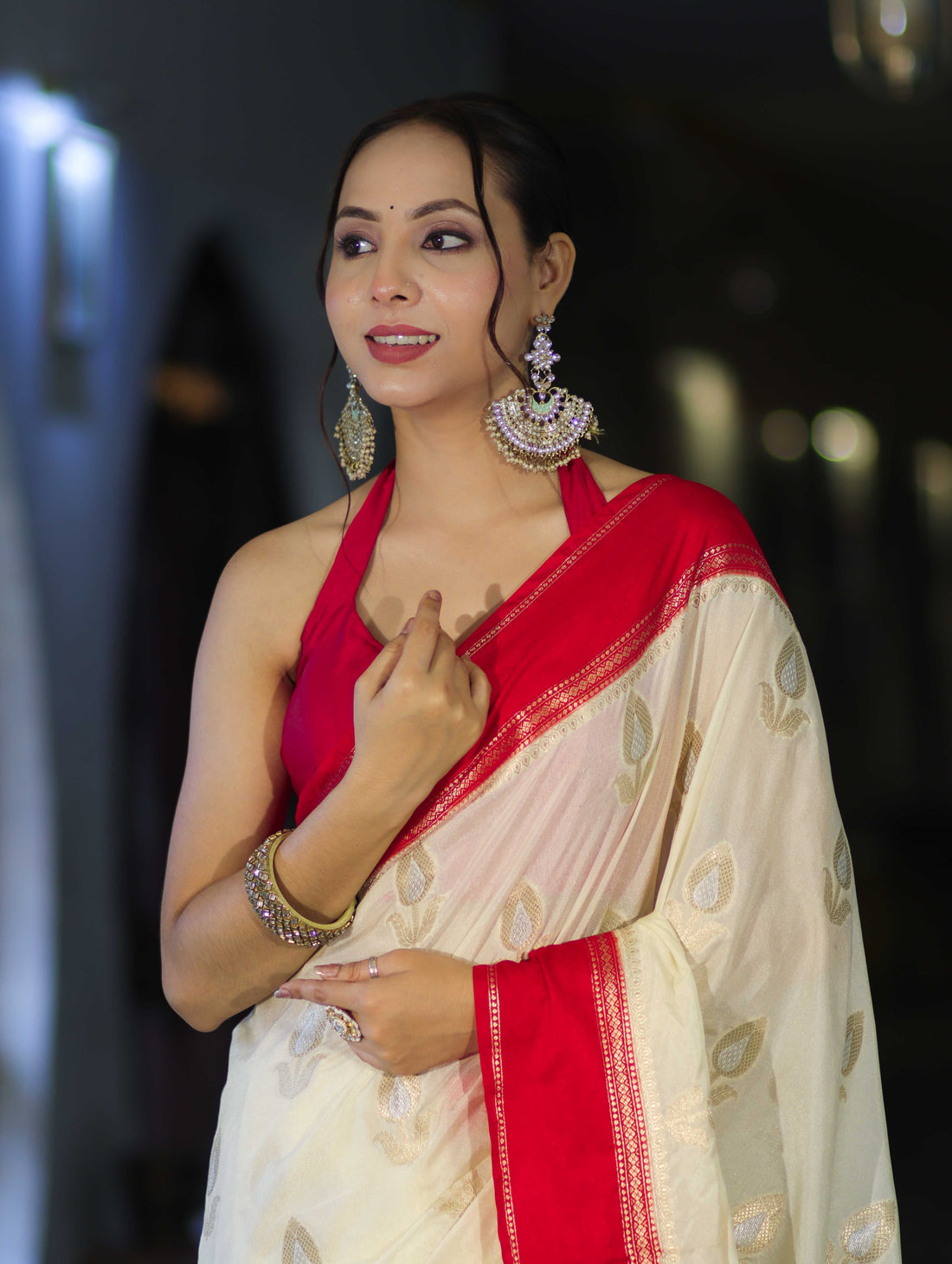 Banarasi Handloom Silk Saree with Rich Contrast Border & Zari Butti