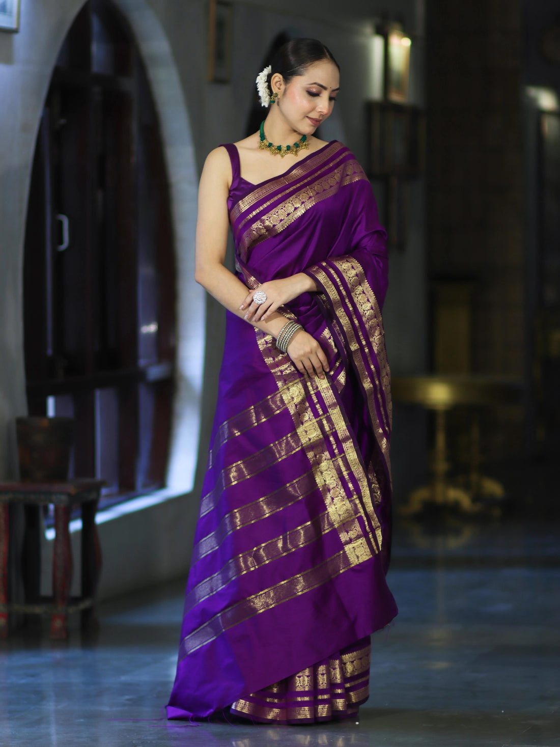 Banarasi Handloom Semi Silk Saree with Intricate Zari Border