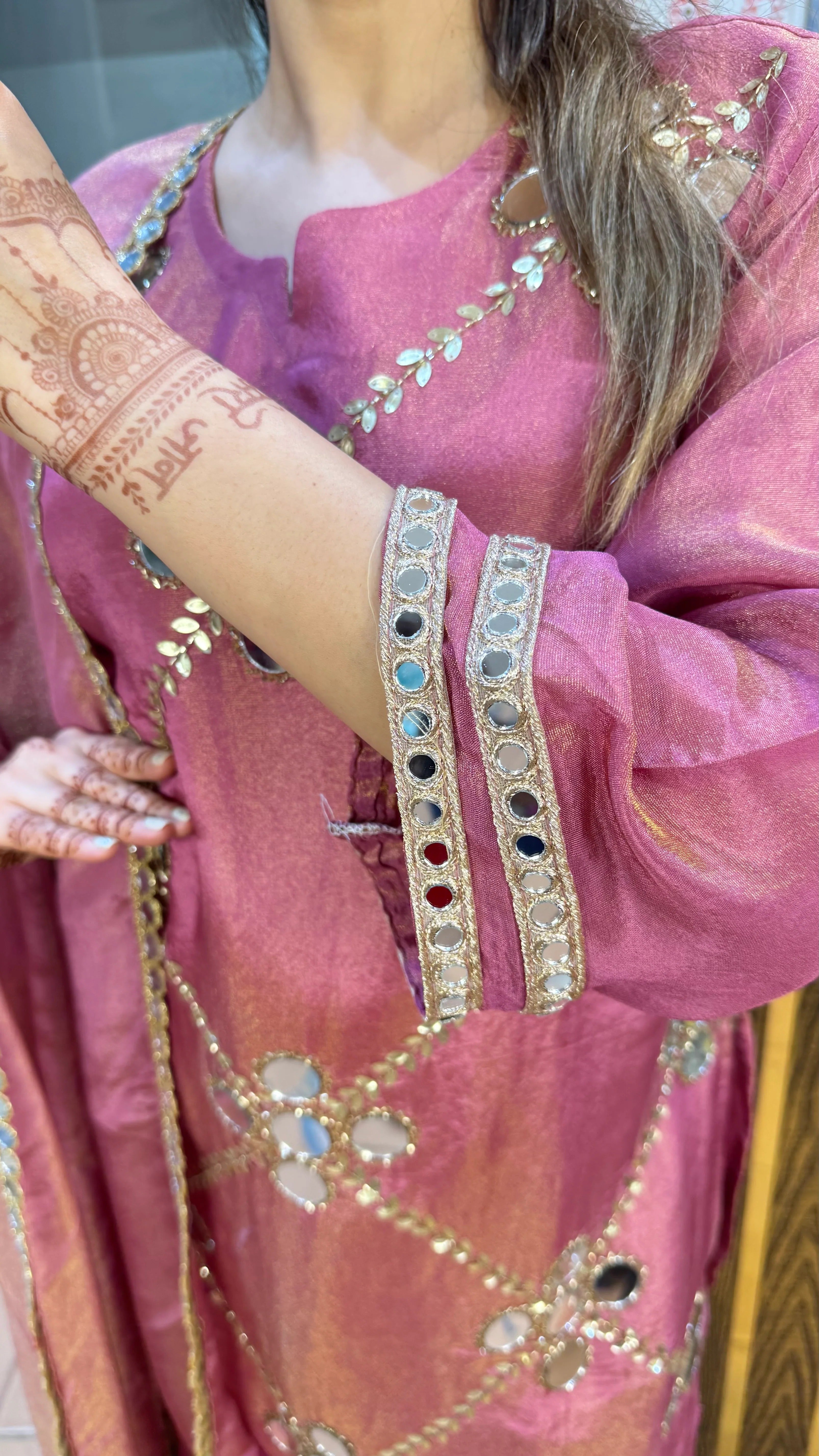 Women’s Elegant Chatkeela Set with Embellishments