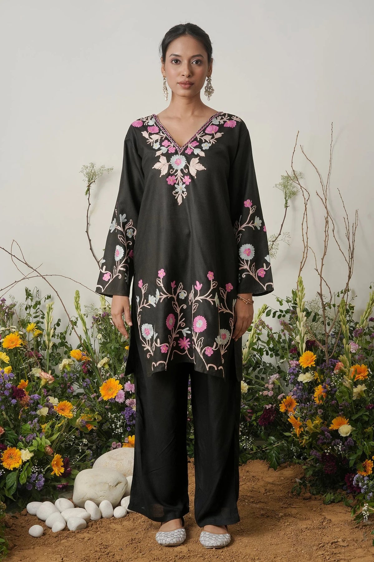 Cotton Black Ishita Kashmiri Aari Kurta