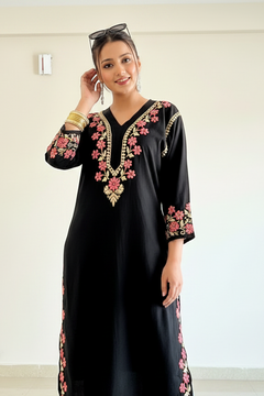 Noir Bloom Multi Thread Chikankari Kurti