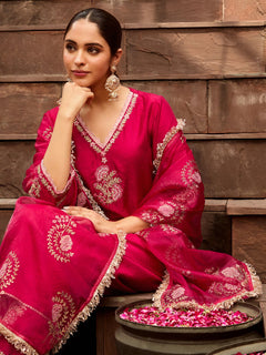 Organza Pink Dupatta Featuring Delicate Lace Work