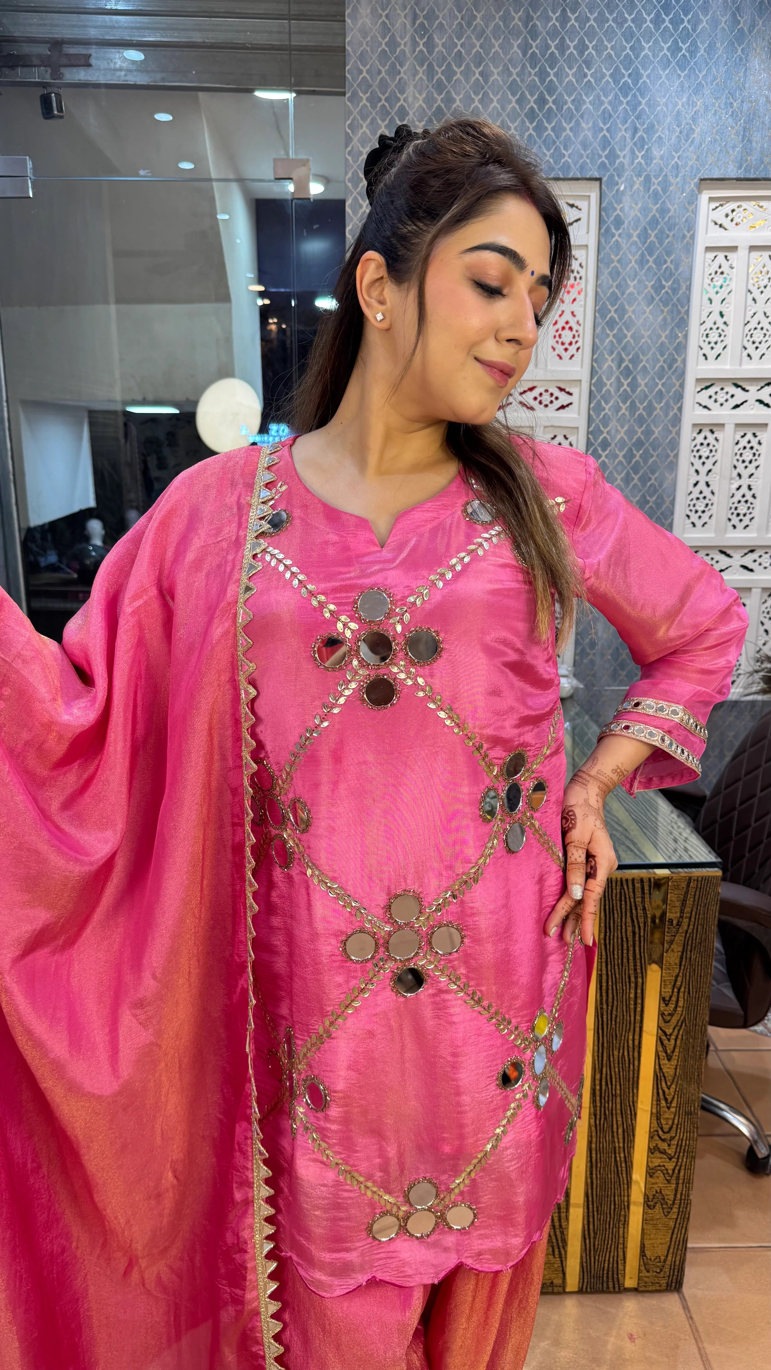 Women’s Elegant Chatkeela Set with Embellishments