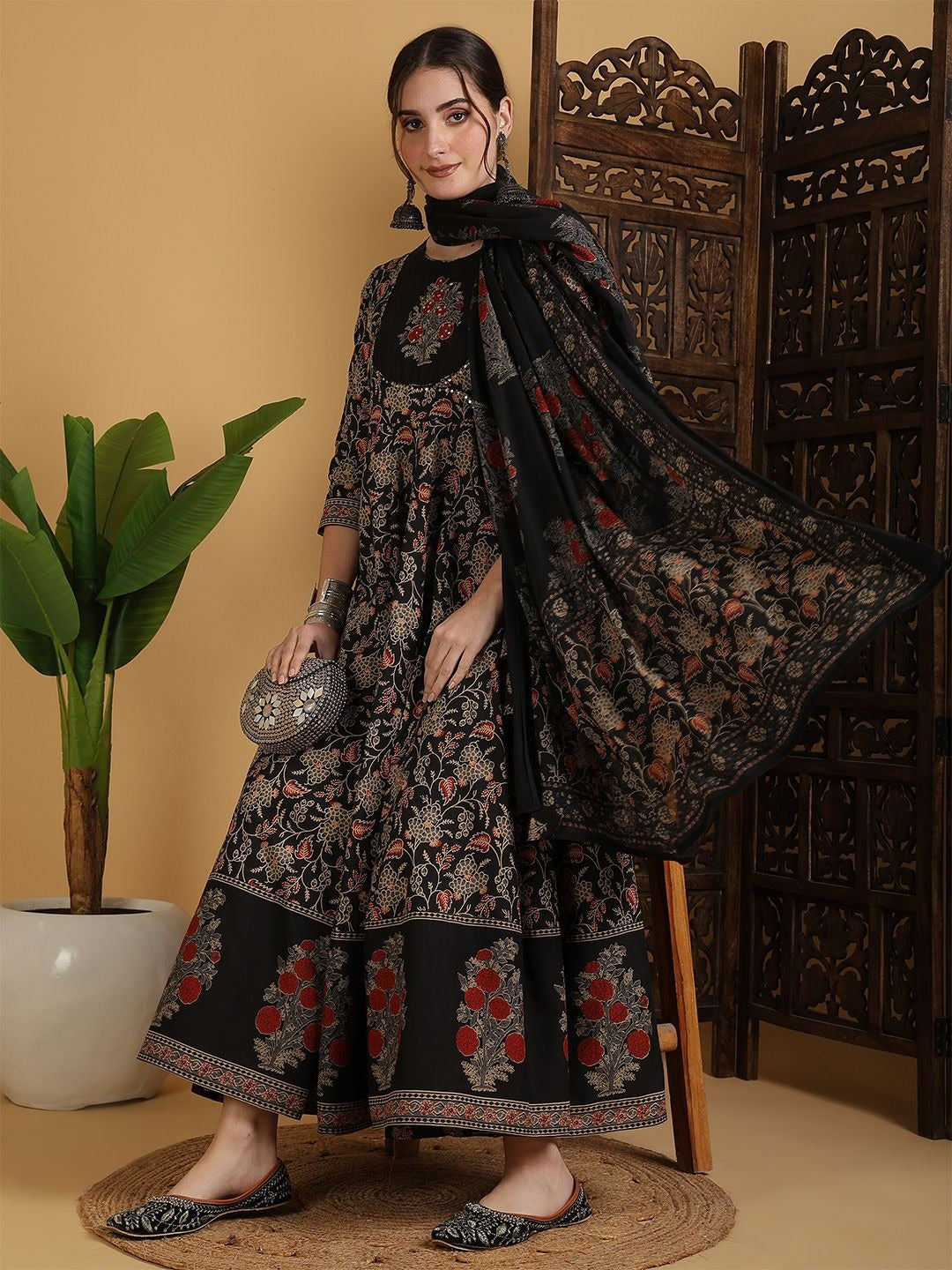 Noor Zareen Anarkali Suit Set