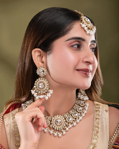Pearl Polki Laviza Necklace Teeka Passa Set