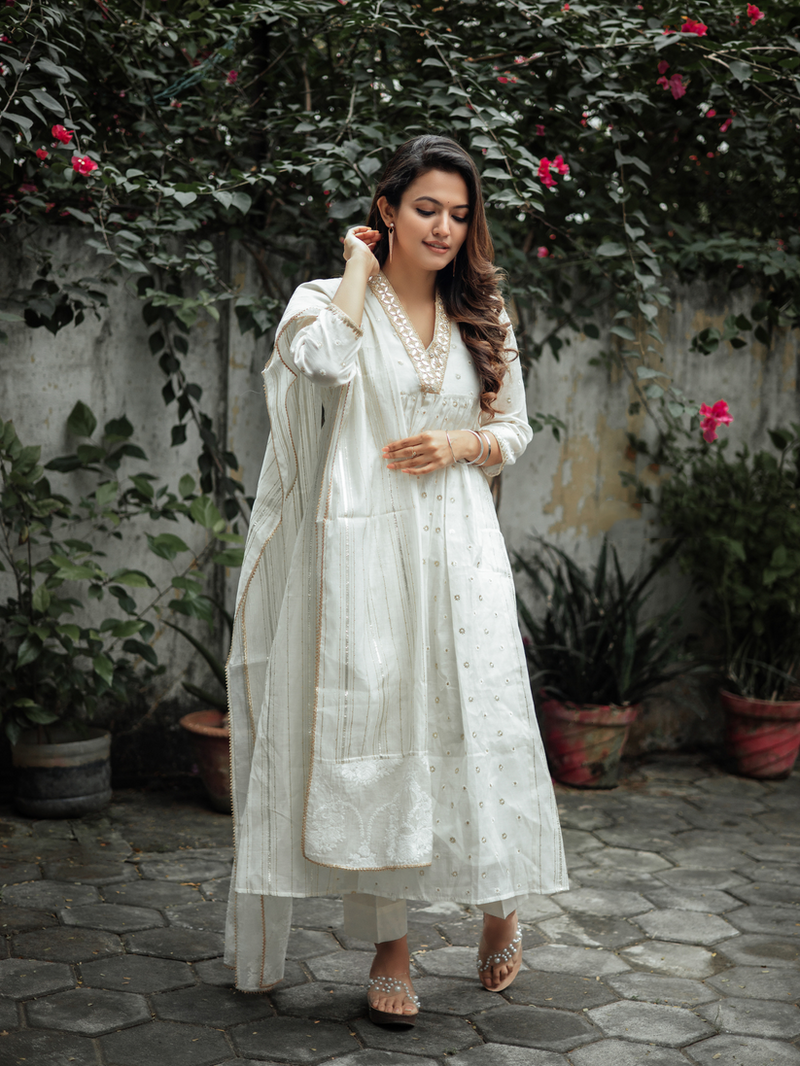 Ivory Silvat Gota Kurta Set