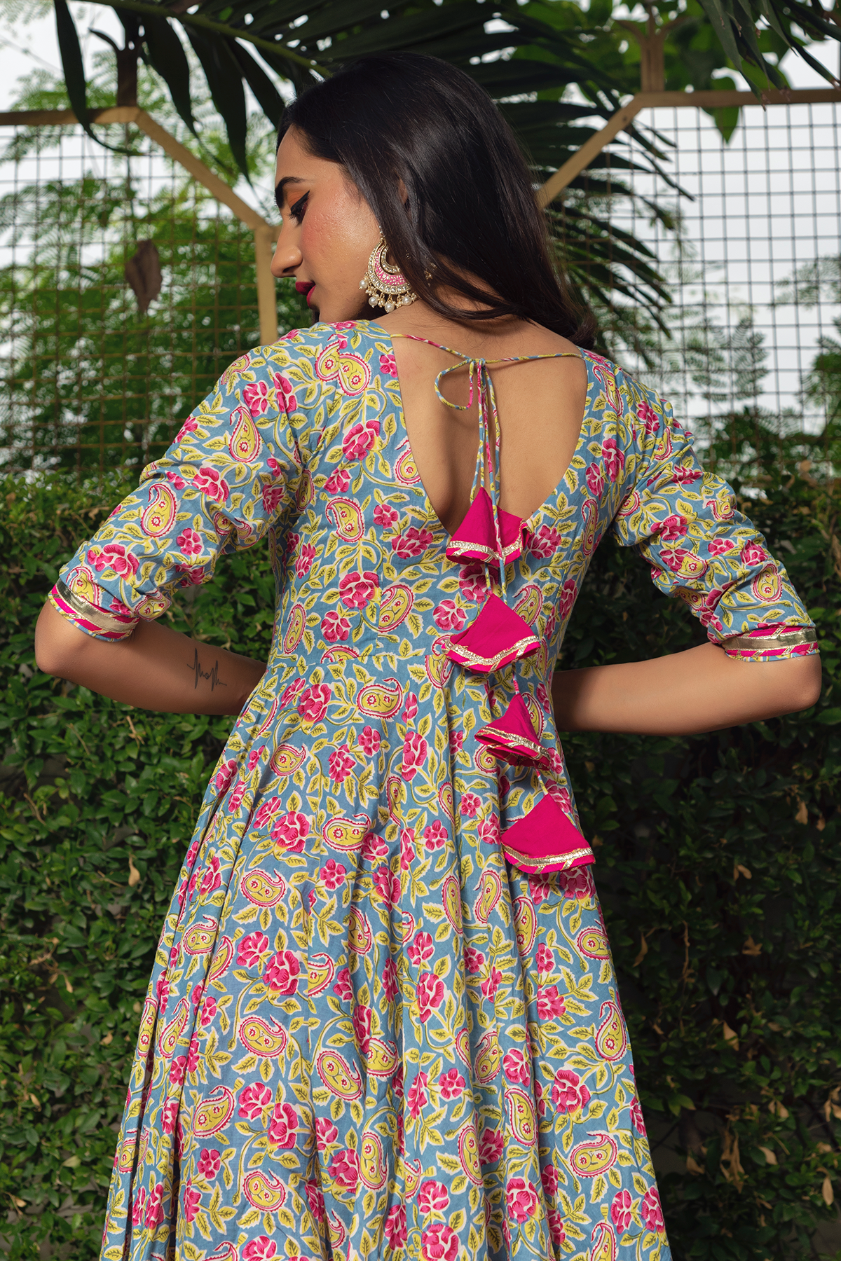 lace work detailing